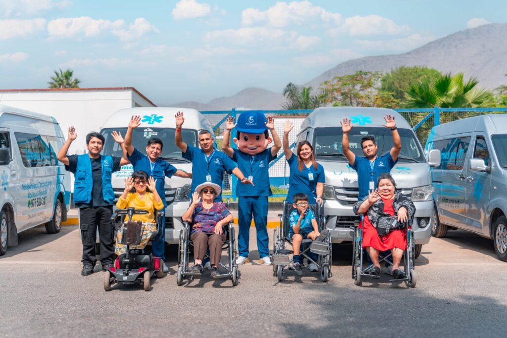 transporte-en-silla-de-ruedas-lima-peru Equipo de conductores profesionales de Vamos Accesible capacitados en asistencia para personas con discapacidad."