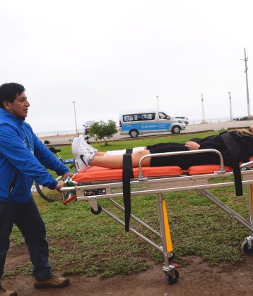 servicio-de-camilla-vamos-por-ti-con usuaria